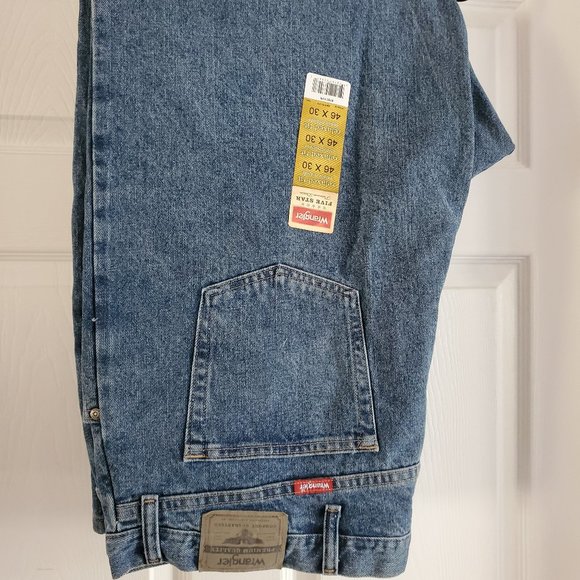 Wrangler Relaxed Fit 46 x 30 - Picture 7 of 9